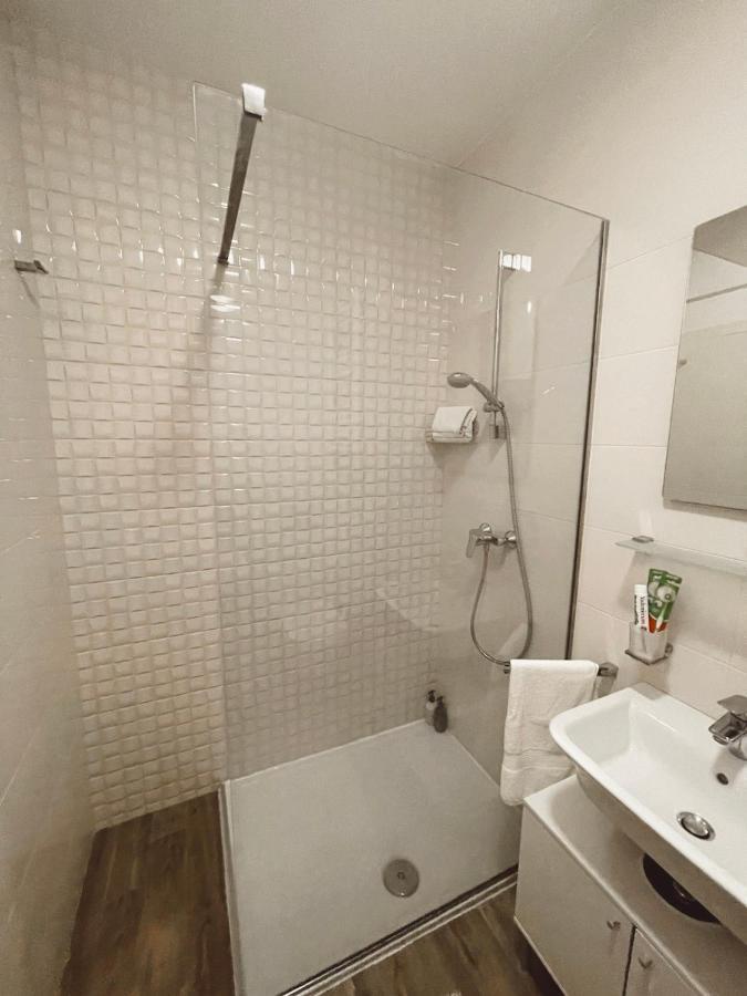 Aura City Apartment Подгориця Екстер'єр фото