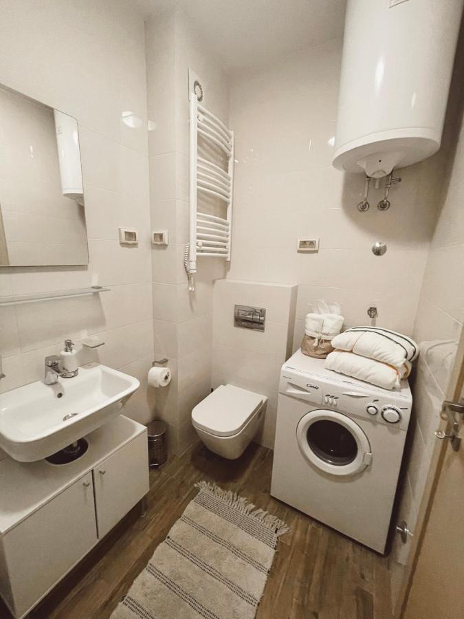Aura City Apartment Подгориця Екстер'єр фото