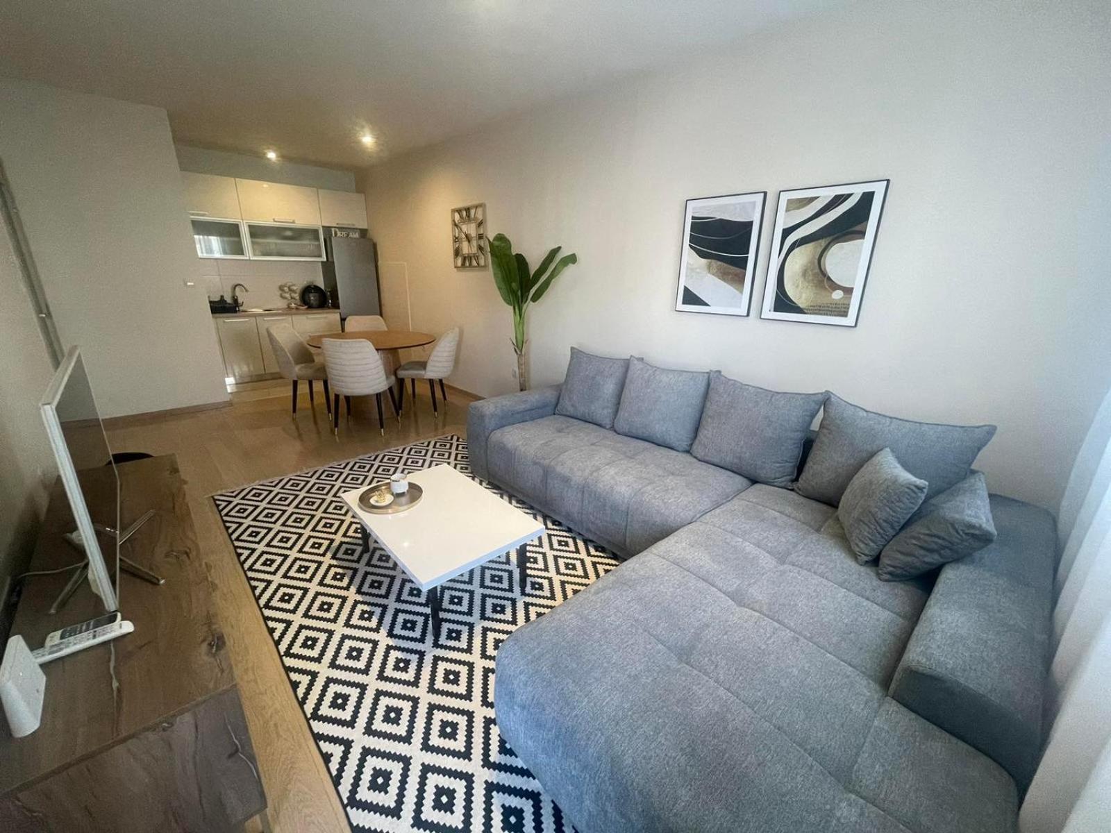 Aura City Apartment Подгориця Екстер'єр фото